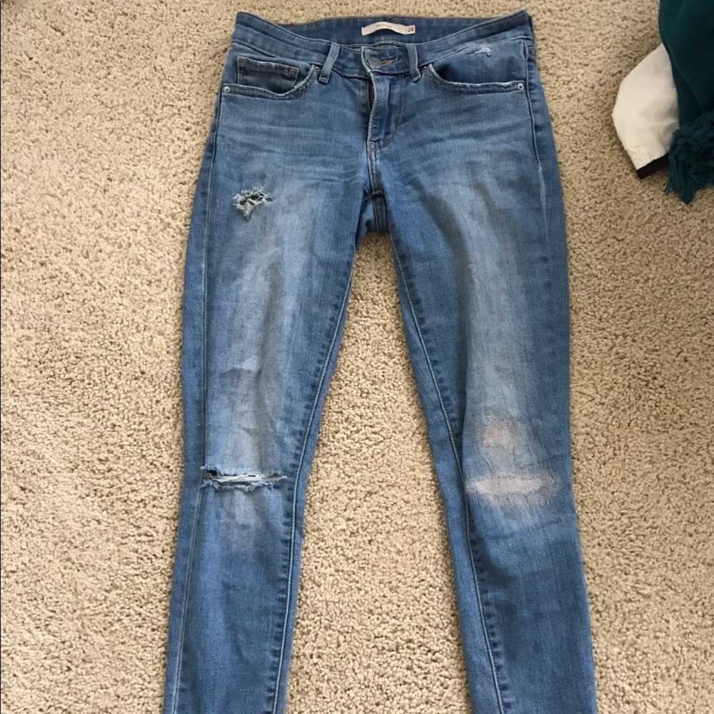 Levi’s skinny blue jeans